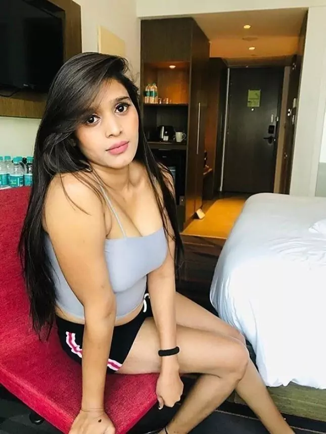 कॉल गर्ल्स सर्विस येलंदूर